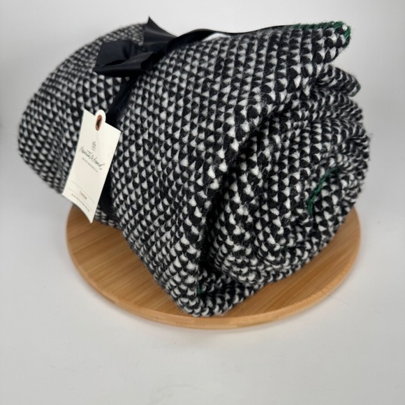 Hearth Hand Magnolia Black White Geometric Knit Throw Green New Deadstock - Picture 2 of 8